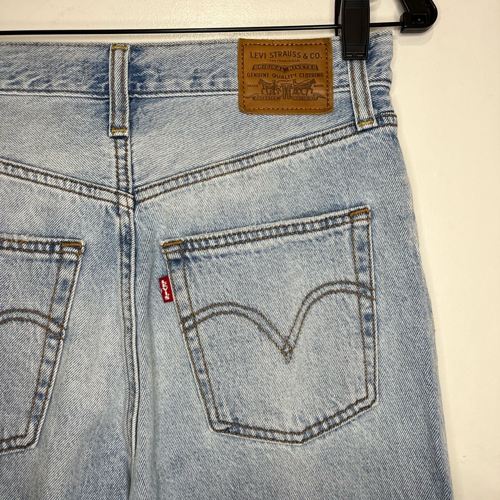 Levis Ribcage Straight Ankle Light Wash Button Fly Jeans Size 28 - Picture 6 of 15